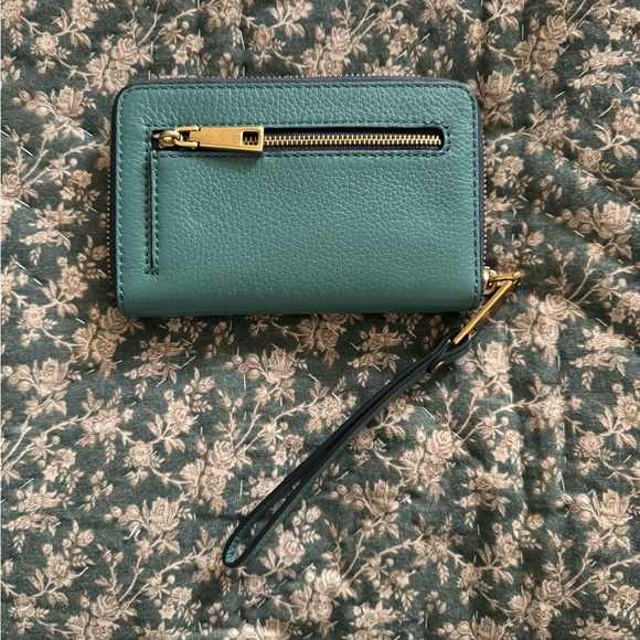 Marc Jacobs Wallet/Wristlet - Picture 3 of 3